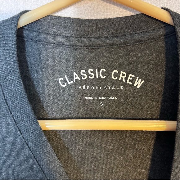 Aeropostale New York Gray Butterfly Tee size S (3) - Picture 3 of 4